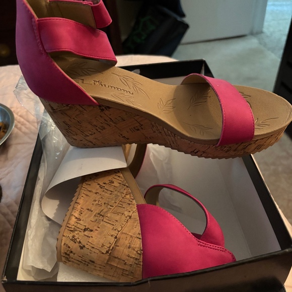Wedge sandals - Picture 1 of 1